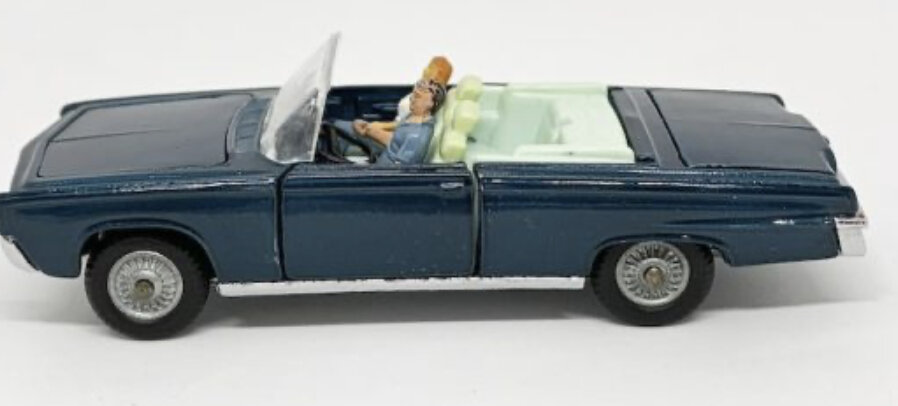 246 - Chrysler Imperial Blue