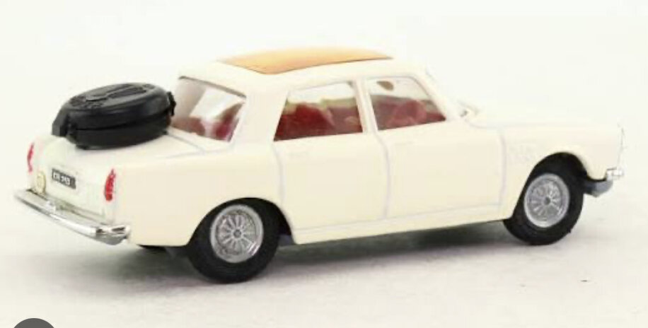275 - Rover 2000 TC White