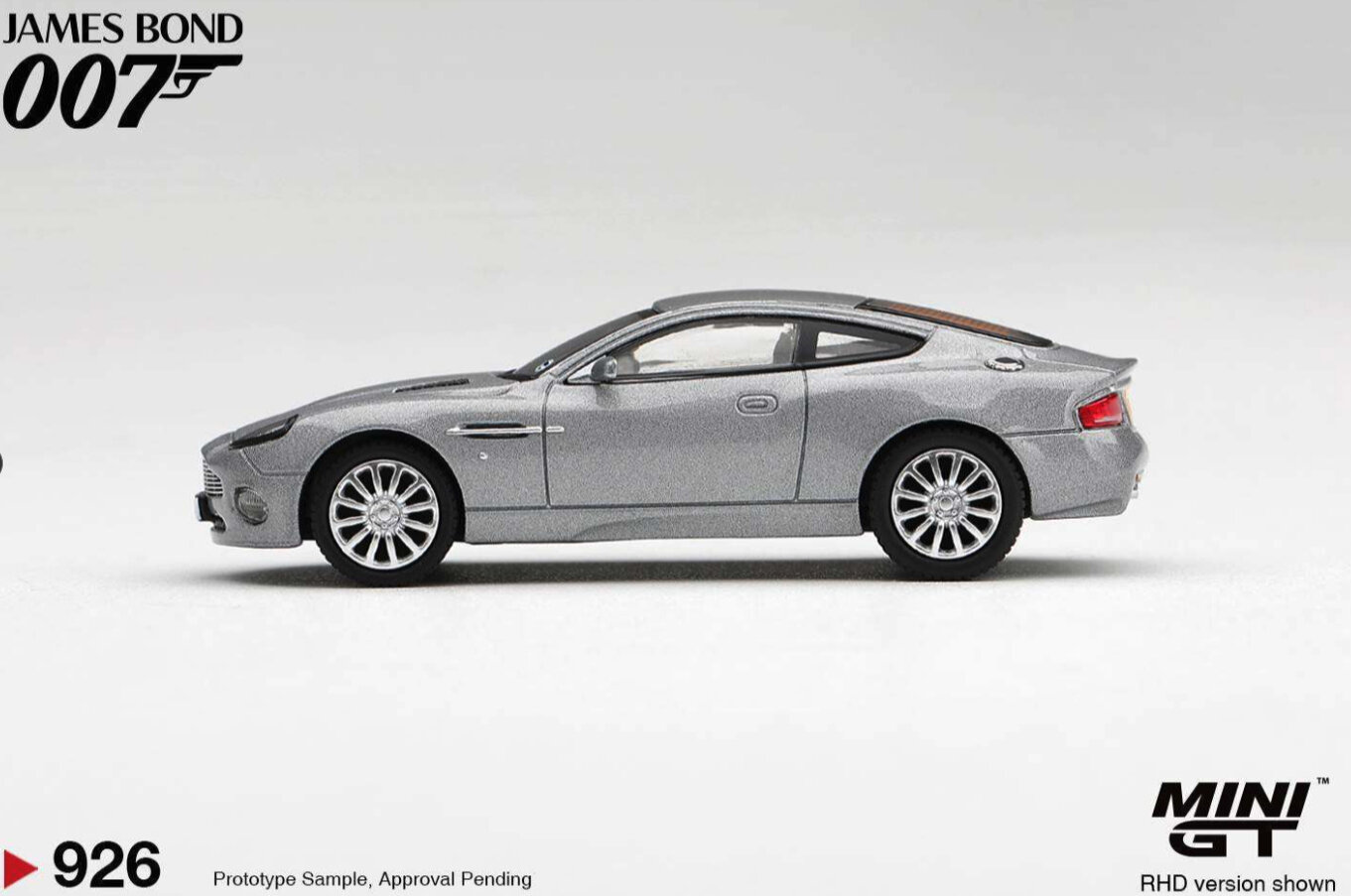 ASTON MARTIN V12 VANQUISH  DIE ANOTHER DAY JAPANESE BLISTER  PACKAGING 2002