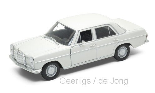 Mercedes Benz 220 (W115)