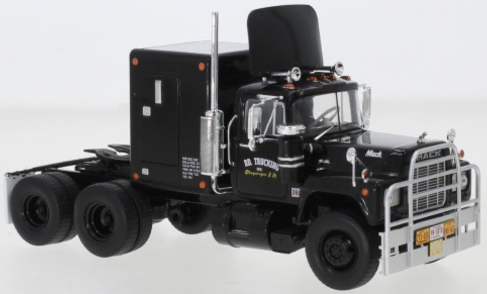 Mack R-SERIES WITH REAR CABIN 1966   REPRODUKTION